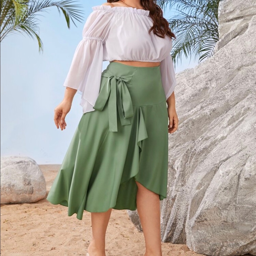 Brand New SHEIN Skirt- 2x